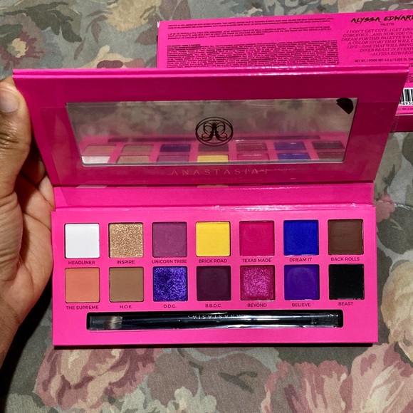 Anastasia Beverly Hills X Alyssa Edwards Palette - Picture 2 of 5